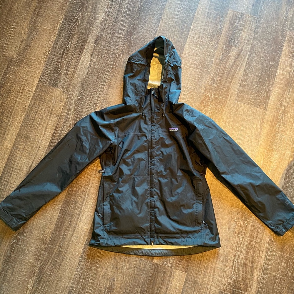 Patagonia Women’s Torrentshell 3L rain jacket